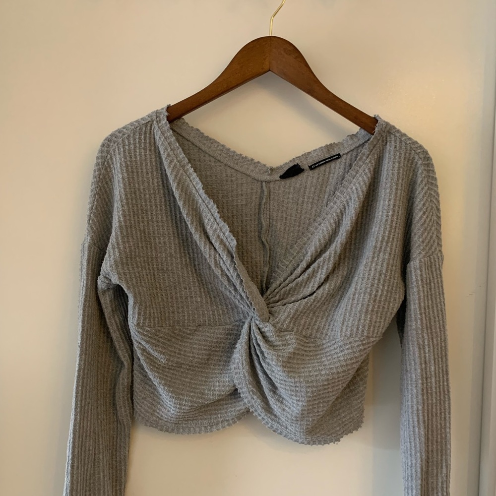 ‘Out from under’ light grey shirt (size M). Flowy/relaxed fit, a bit cropped